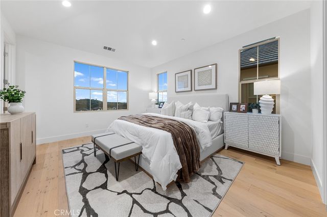 206 Collino, Irvine, CA 92602