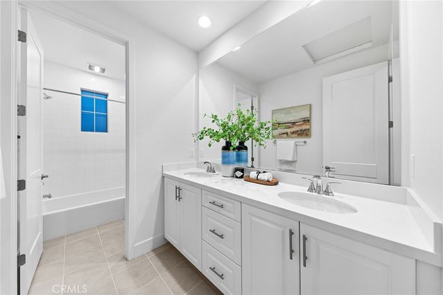 206 Collino, Irvine, CA 92602