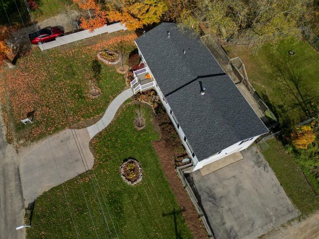 8335 S Maple City Road, Maple City, MI 49664