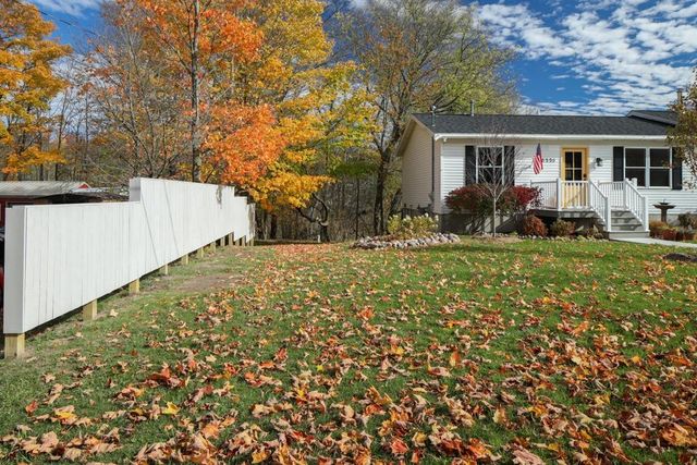 8335 S Maple City Road, Maple City, MI 49664