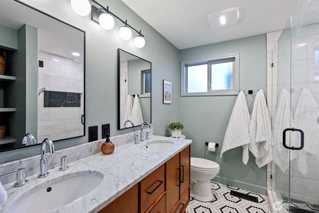 8205 Clearidge Avenue NW, Silverdale, WA 98383