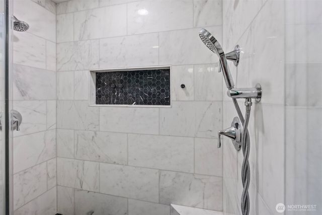 8205 Clearidge Avenue NW, Silverdale, WA 98383