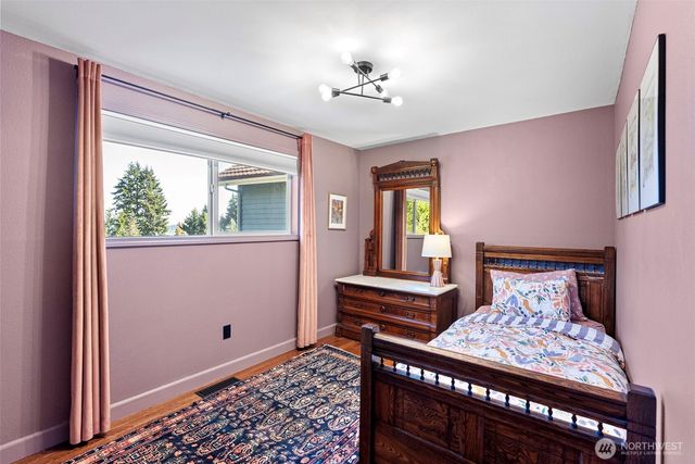 8205 Clearidge Avenue NW, Silverdale, WA 98383