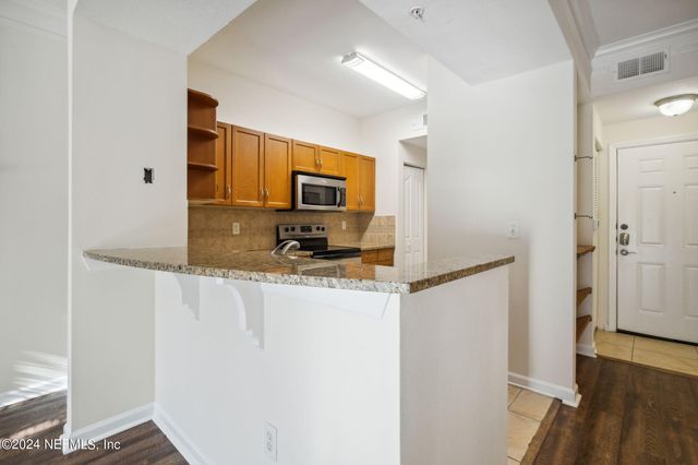 10435 MIDTOWN Parkway 252, Jacksonville, FL 32246