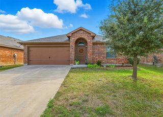 1141 Wellesbourne Lane, Fort Worth, TX 76134