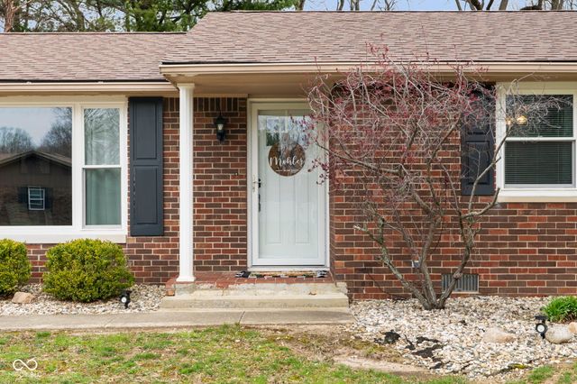 1448 N Lakeview Drive, Frankfort, IN 46041