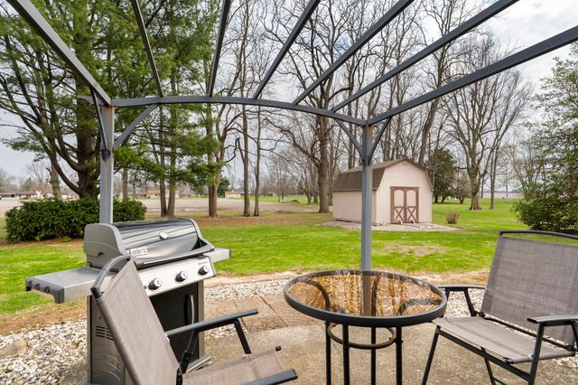 1448 N Lakeview Drive, Frankfort, IN 46041