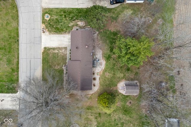 1448 N Lakeview Drive, Frankfort, IN 46041