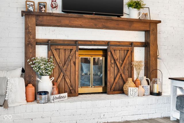 1448 N Lakeview Drive, Frankfort, IN 46041