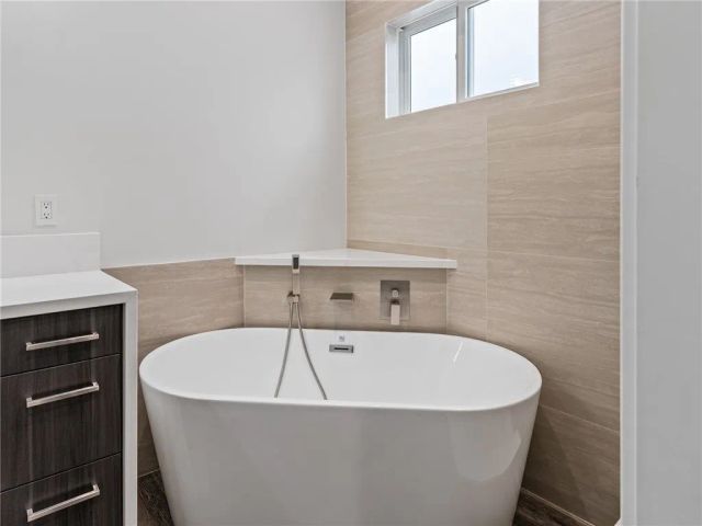 417 Standard, El Segundo, CA 90245