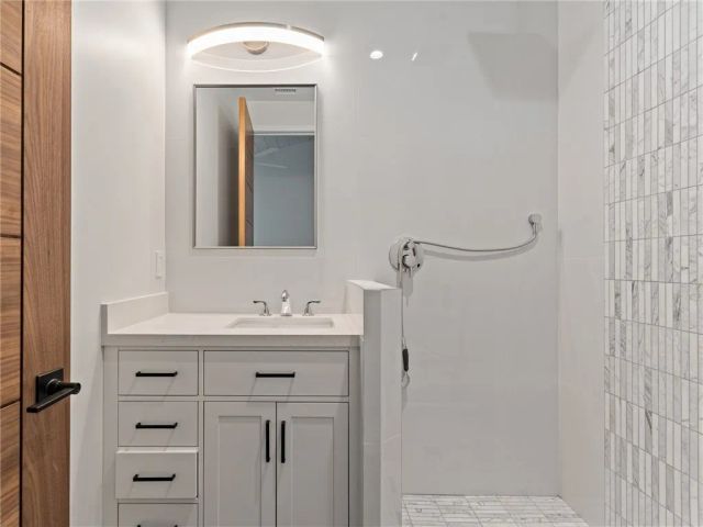 417 Standard, El Segundo, CA 90245