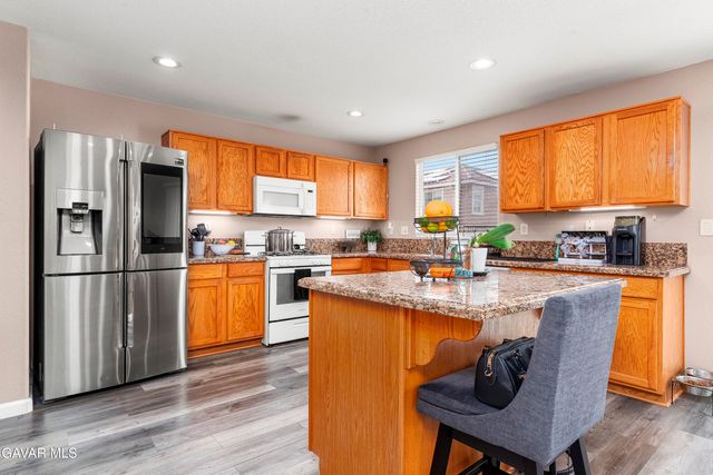 38609 Erika Lane, Palmdale, CA 93551