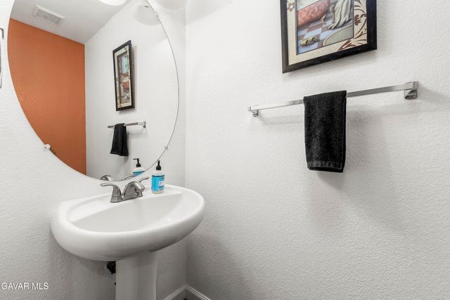 38609 Erika Lane, Palmdale, CA 93551