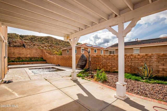 38609 Erika Lane, Palmdale, CA 93551