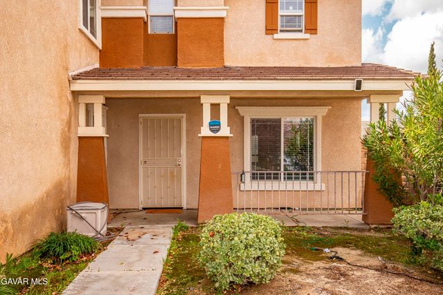 38609 Erika Lane, Palmdale, CA 93551