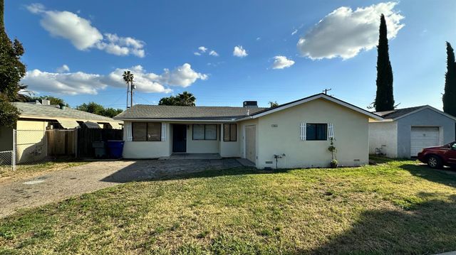 2316 E Norwich Avenue, Fresno, CA 93726