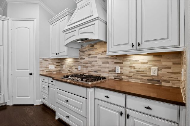 506 Blossom Cove Court, Pinehurst, TX 77362