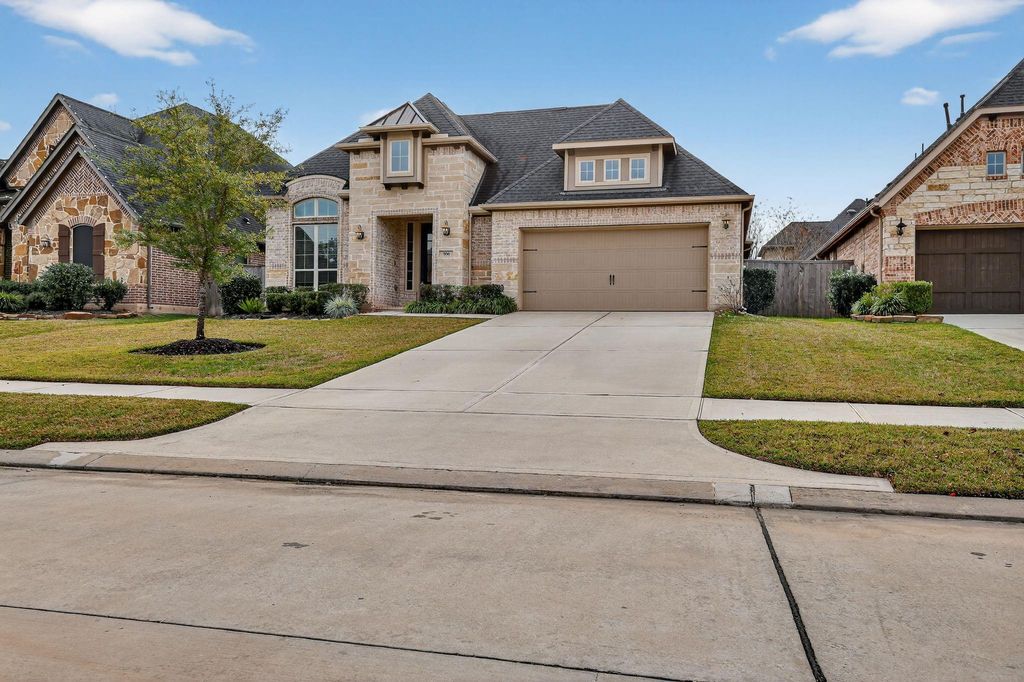 506 Blossom Cove Court, Pinehurst, TX 77362