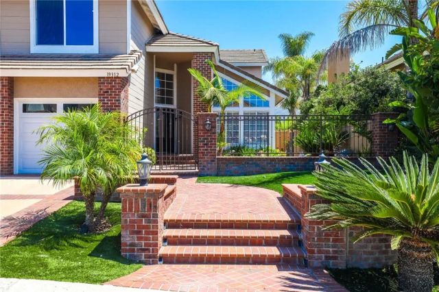 19312 Sleeping Oak Drive, Lake Forest, CA 92679