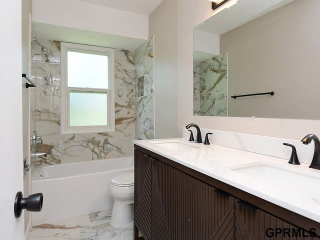 14935 L Street, Omaha, NE 68137