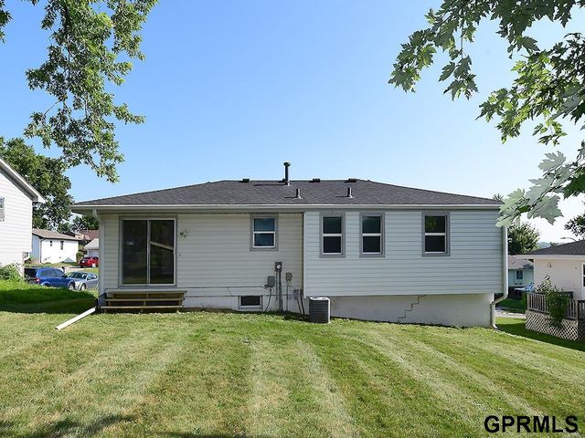 14935 L Street, Omaha, NE 68137