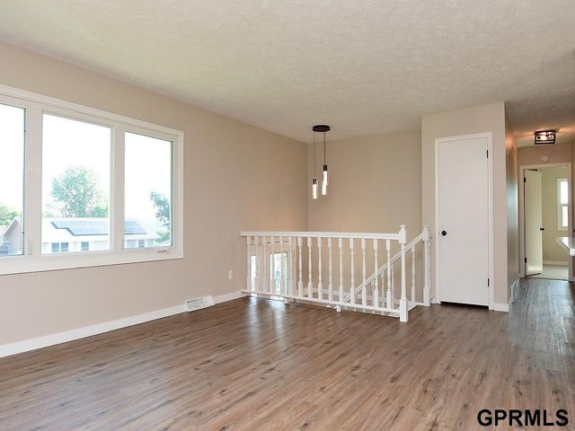 14935 L Street, Omaha, NE 68137