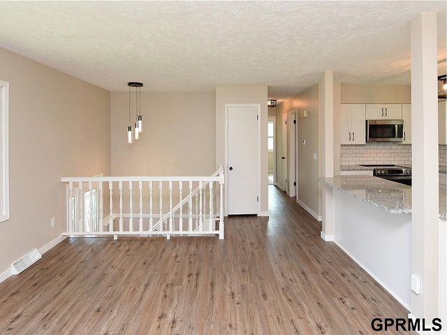 14935 L Street, Omaha, NE 68137