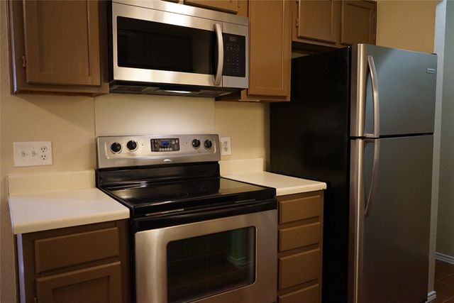 10266 Maverick Drive, Fort Worth, TX 76108