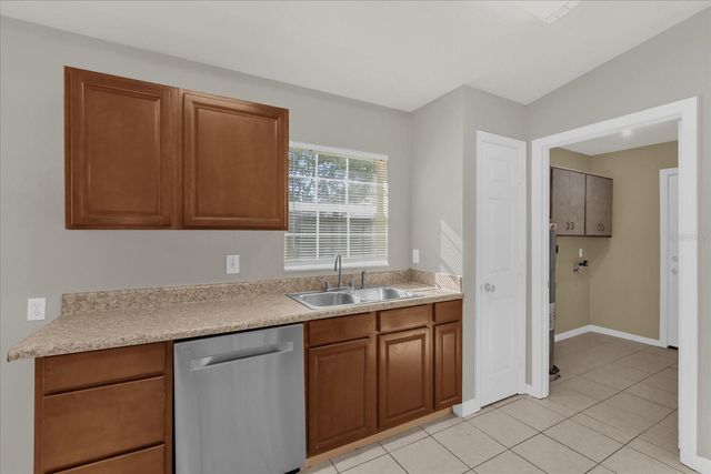 1240 NE 20TH STREET, Ocala, FL 34470