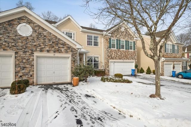 17 Ebersohl Cir, Readington Twp., NJ 08889