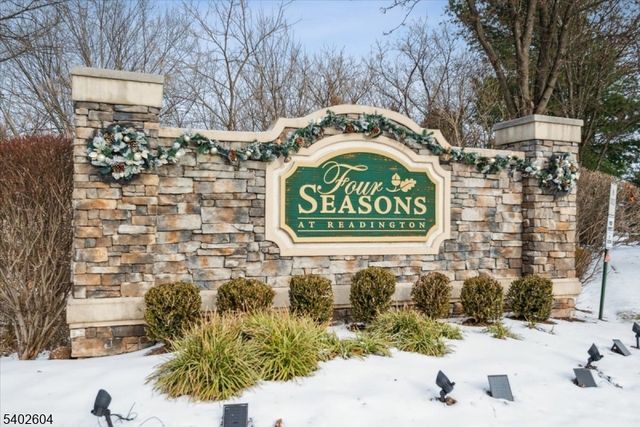 17 Ebersohl Cir, Readington Twp., NJ 08889