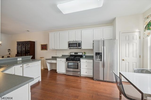 17 Ebersohl Cir, Readington Twp., NJ 08889