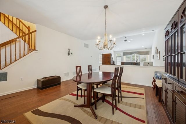 17 Ebersohl Cir, Readington Twp., NJ 08889