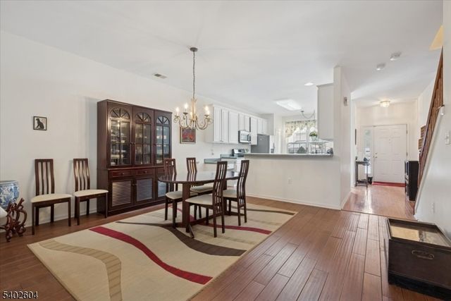 17 Ebersohl Cir, Readington Twp., NJ 08889