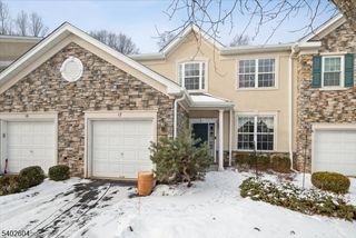17 Ebersohl Cir, Readington Twp., NJ 08889