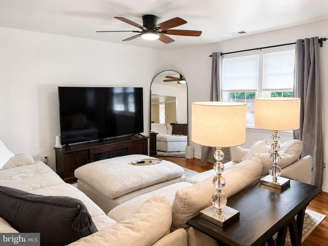 1012 JAMES MADISON CIR, Fredericksburg, VA 22405
