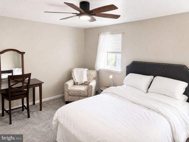 1012 JAMES MADISON CIR, Fredericksburg, VA 22405