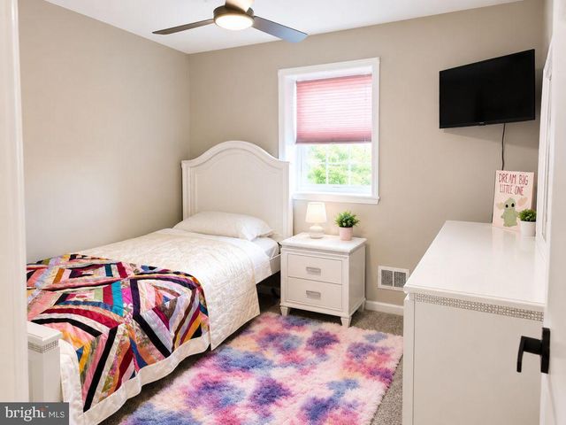 1012 JAMES MADISON CIR, Fredericksburg, VA 22405