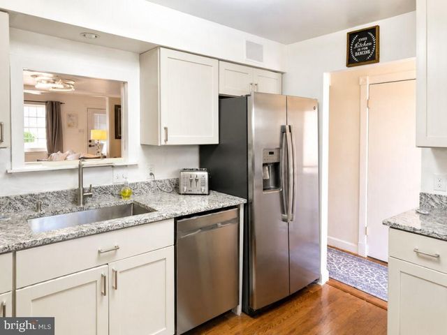1012 JAMES MADISON CIR, Fredericksburg, VA 22405