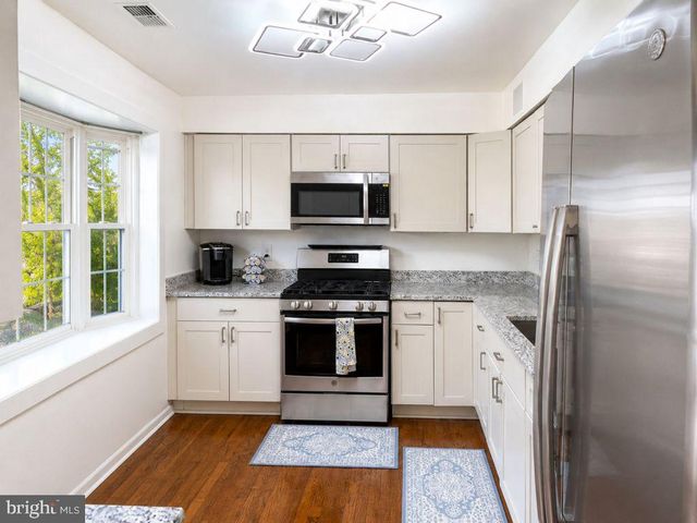 1012 JAMES MADISON CIR, Fredericksburg, VA 22405