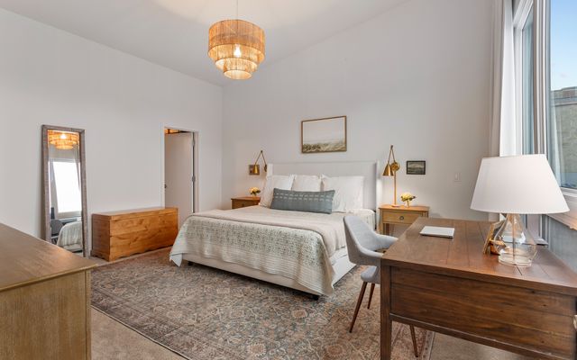 4118 N LINCOLN Avenue 302, Chicago, IL 60618