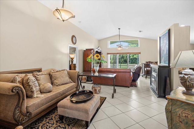 6358 Westchester Club Drive, Boynton Beach, FL 33437