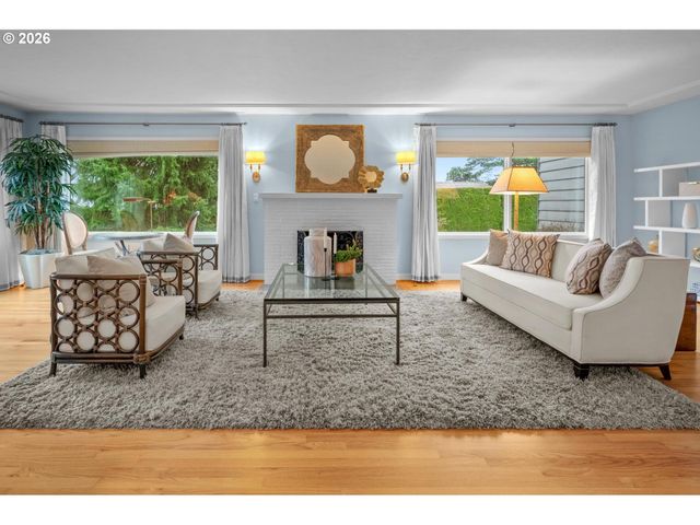 2878 Nw CUMBERLAND Rd, Portland, OR 97210