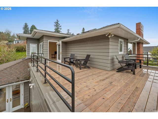 2878 Nw CUMBERLAND Rd, Portland, OR 97210