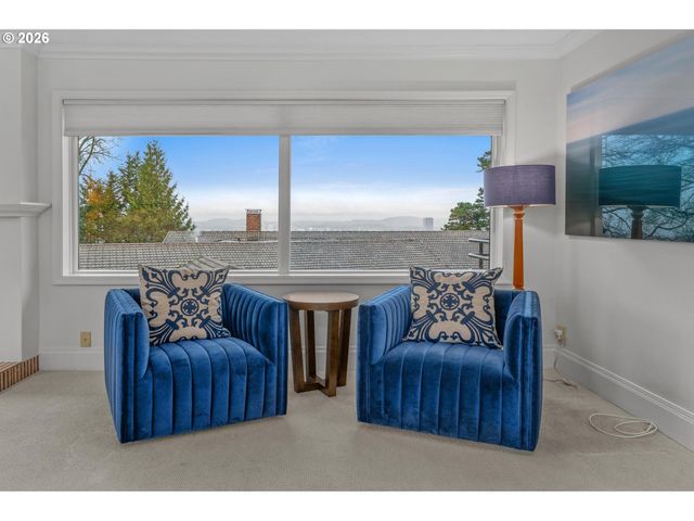 2878 Nw CUMBERLAND Rd, Portland, OR 97210