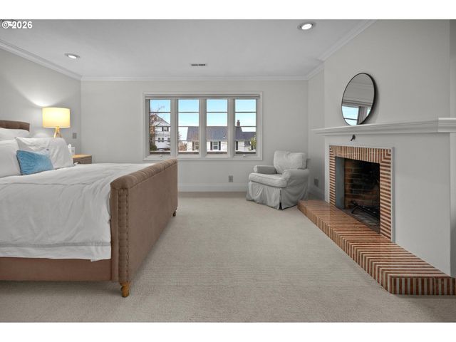 2878 Nw CUMBERLAND Rd, Portland, OR 97210