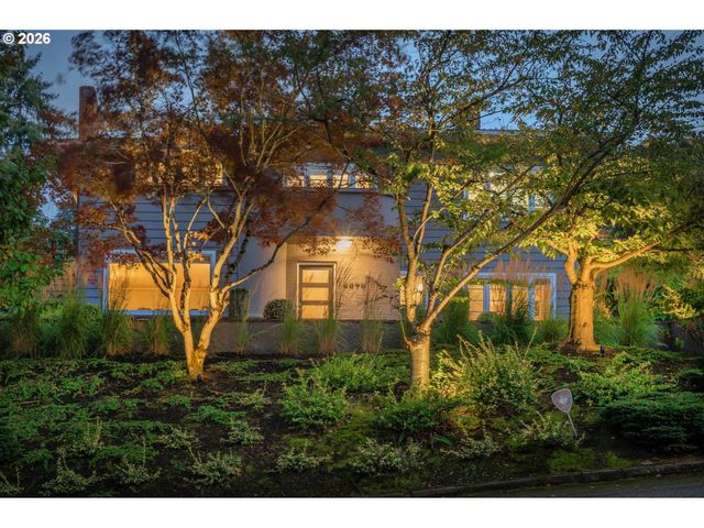 2878 Nw CUMBERLAND Rd, Portland, OR 97210