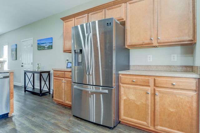 1052 8Th Fairway LN, Huddleston, VA 24104