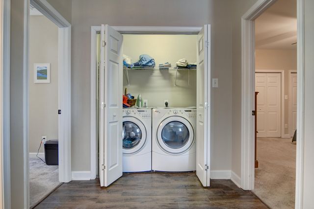 1052 8Th Fairway LN, Huddleston, VA 24104