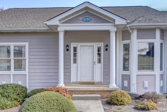 1052 8Th Fairway LN, Huddleston, VA 24104